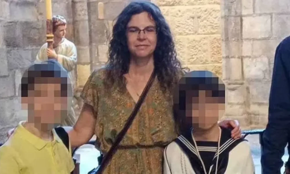 Θρίλερ στην Ισπανία: 48χρονη βρέθηκε άγρια δολοφονημένη- Έχουν συλληφθεί οι δύο έφηβοι θετοί γιοί της (Βίντεο)
